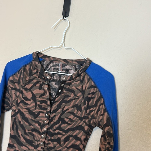 NWT- Free People Movement Kick Off Brown and Blue Long Sleeve Top - Picture 6 of 9